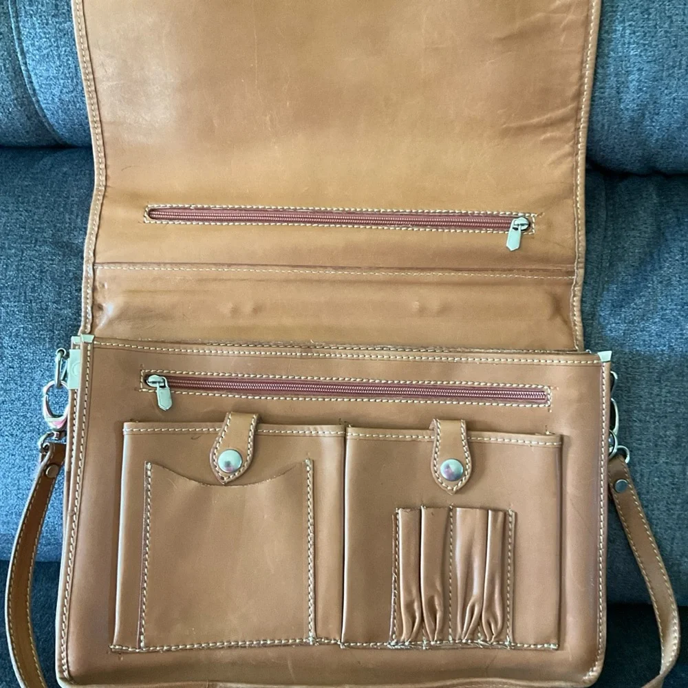 Pre-owned Vintage softside caramel leather made in Italy Briefcase 💼